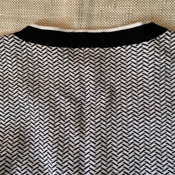 Tristan Mens Black/White Chevron Pattern Soft V-neck Cozy Knit Sweater-Sz-XL - Picture 7 of 16